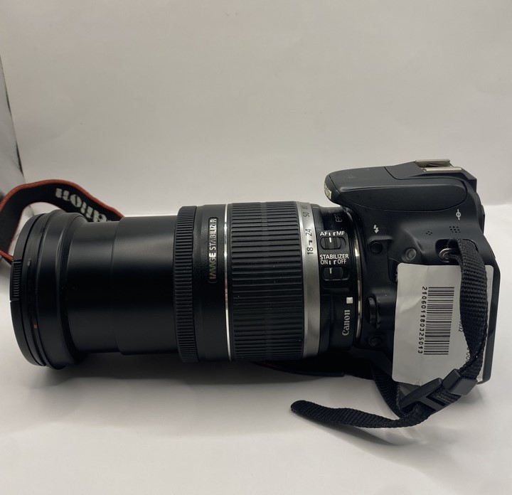 Фотоаппарат Canon EOS 100D с объективом EFS 18-200mm, чёрный