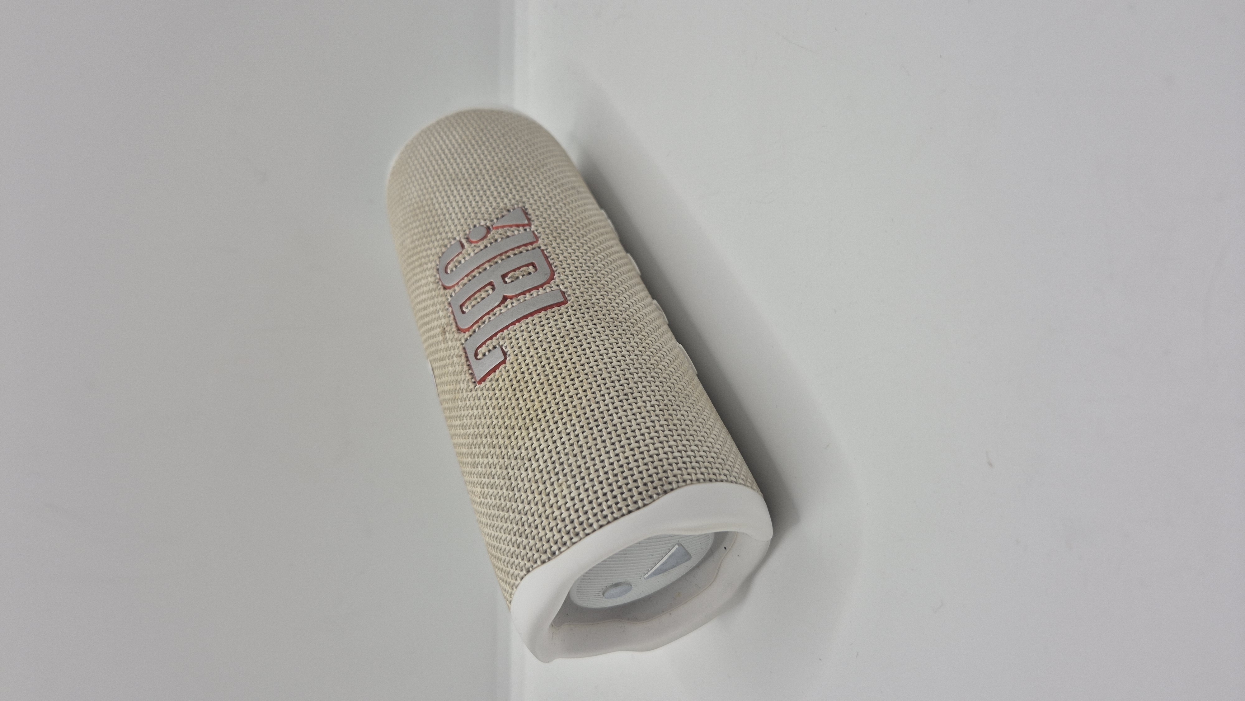 Беспроводные наушники JBL Flip 6, белый