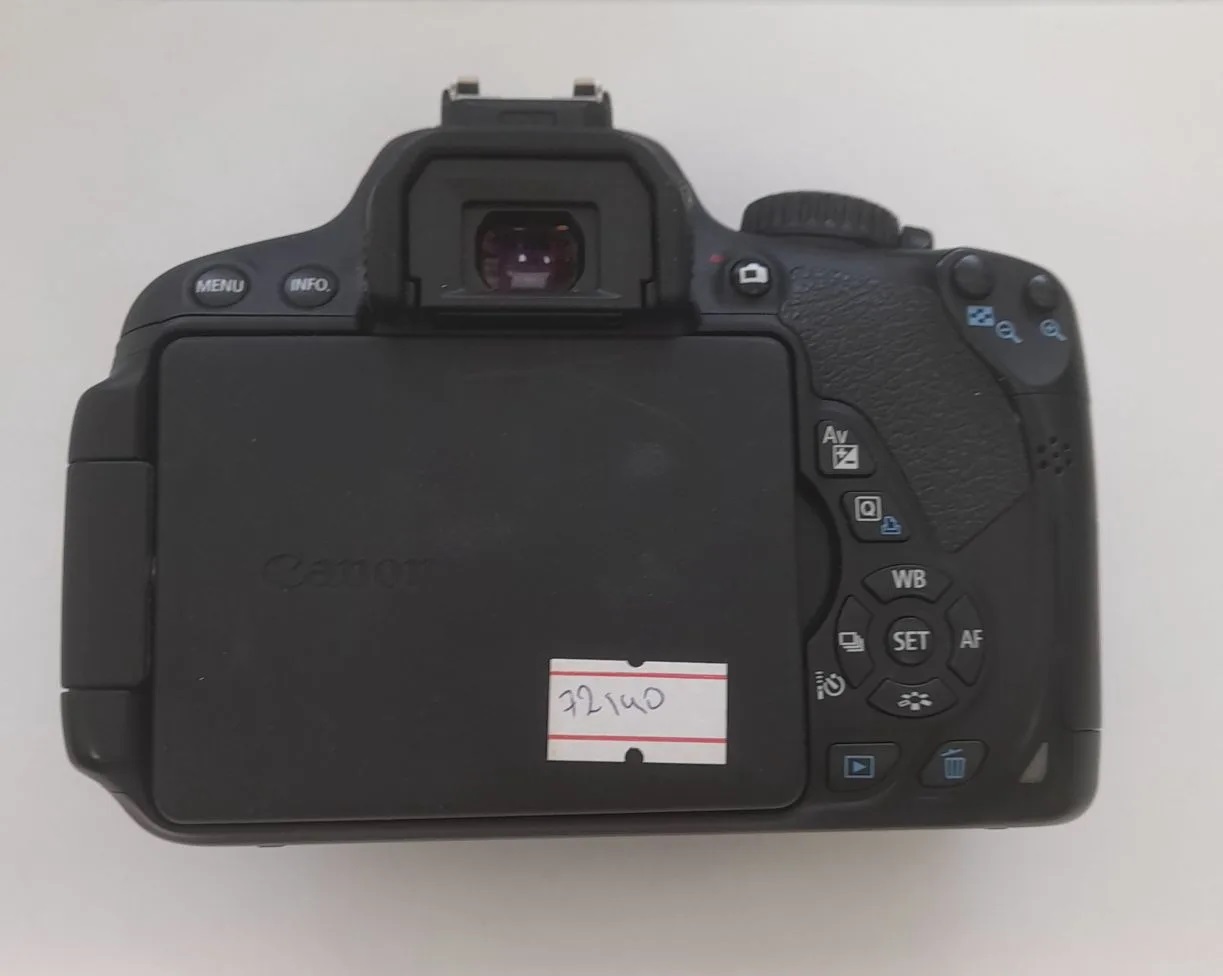 Фотоаппарат Canon EOS 650D с объективом EFS 18-135mm, чёрный-2