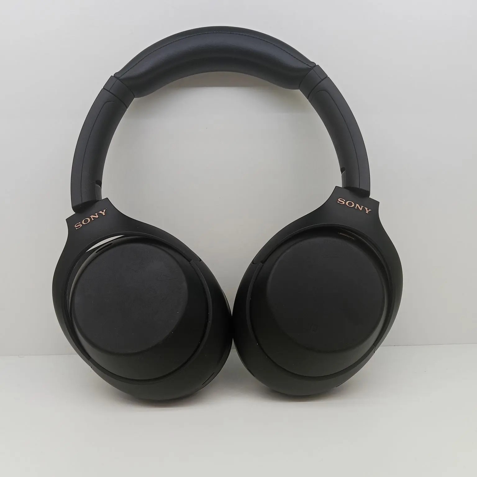 Беспроводные наушники Sony WH-1000XM4, чёрные