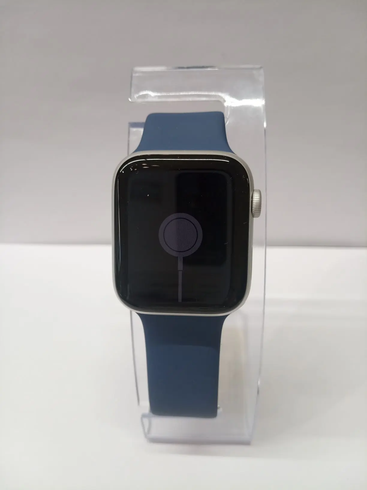 Смарт-часы Apple Watch SE 2nd 44 mm, серебристый-1