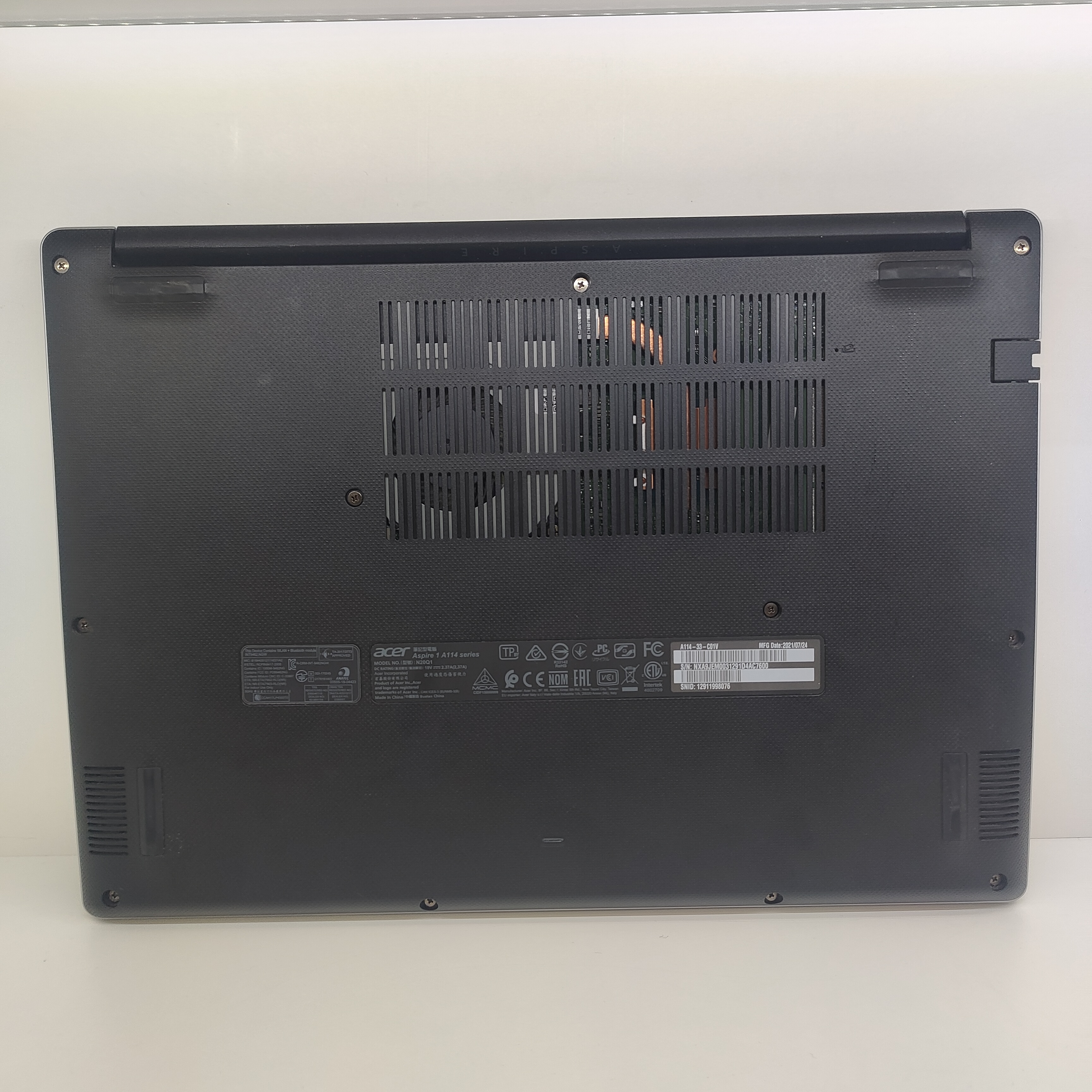 Ноутбук Acer Aspire A114-33, серебристый, 14", 4 ГБ ОЗУ, 64 ГБ SSD