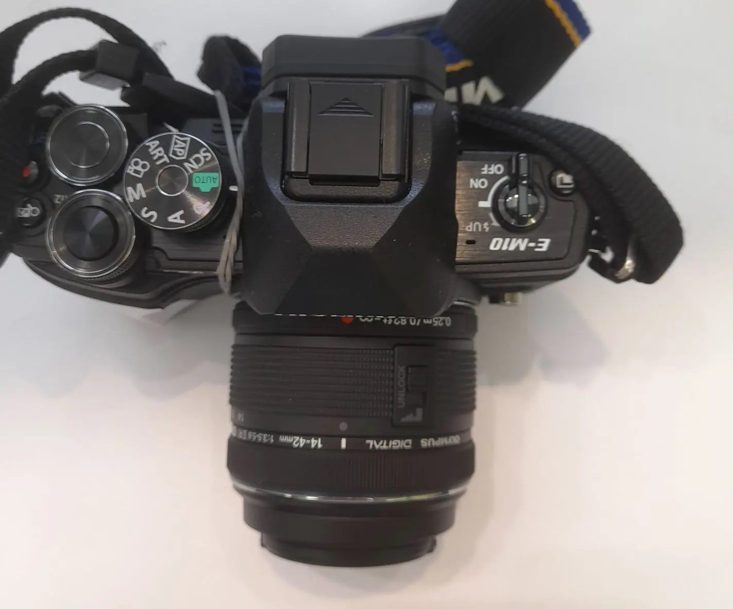 Фотоаппарат Olympus E-M10 Mark III S IM006, чёрный-2