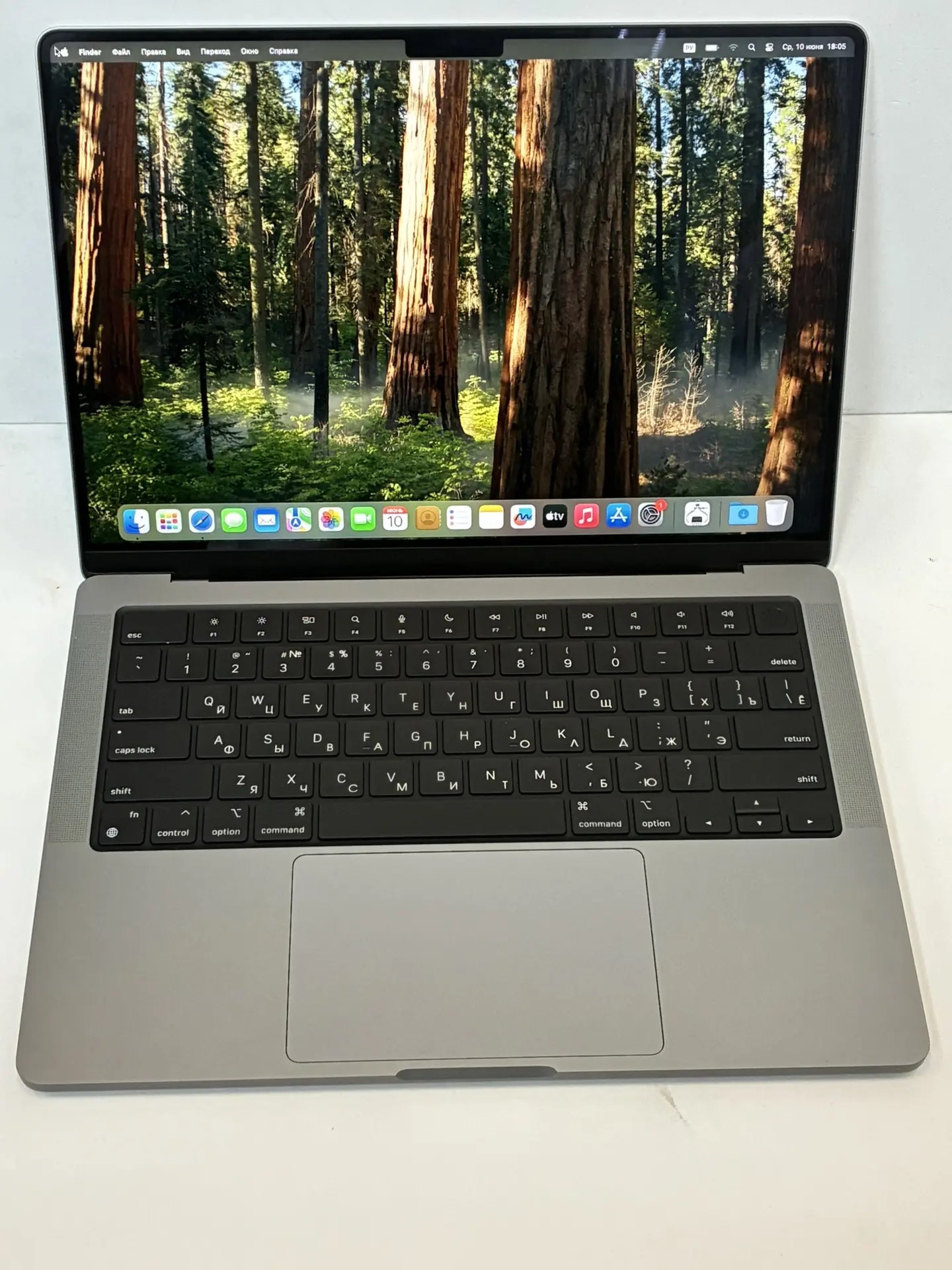 Ноутбук Apple MacBook Pro 14", M3, 8/512 ГБ, Space Gray (ноябрь 2023)-1