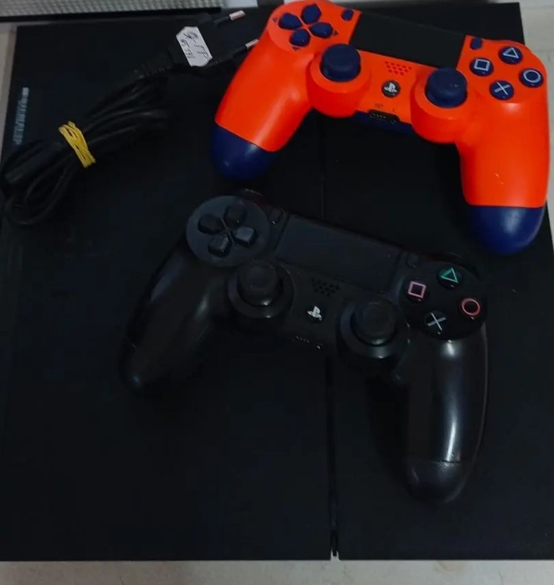 Игровая приставка Sony PlayStation 4 CUH-1208B 500 ГБ, чёрная-1