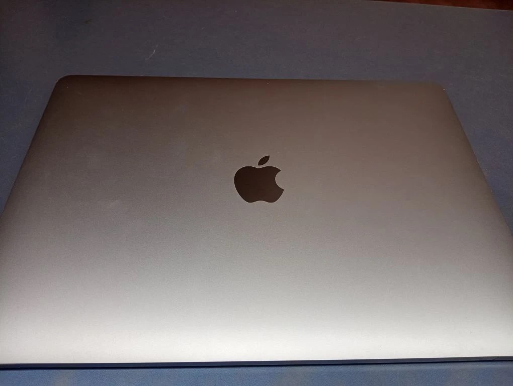 Ноутбук Apple MacBook Air M1 (2020), 8/256 ГБ, Space Gray