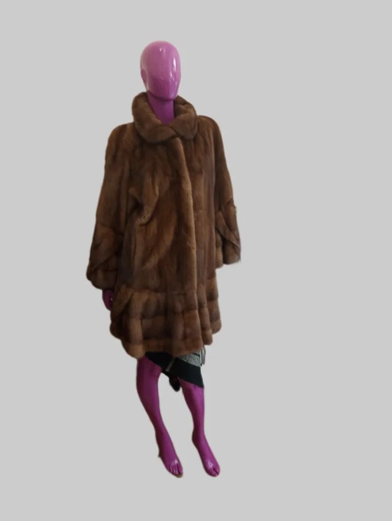 Шуба, норка,  коричневый, р. 54, длина 95 см-1