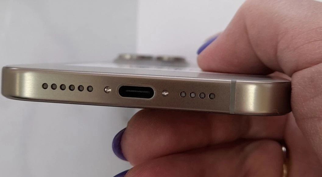 Смартфон Apple iPhone 15 Pro Max 256 ГБ, Natural Titanium