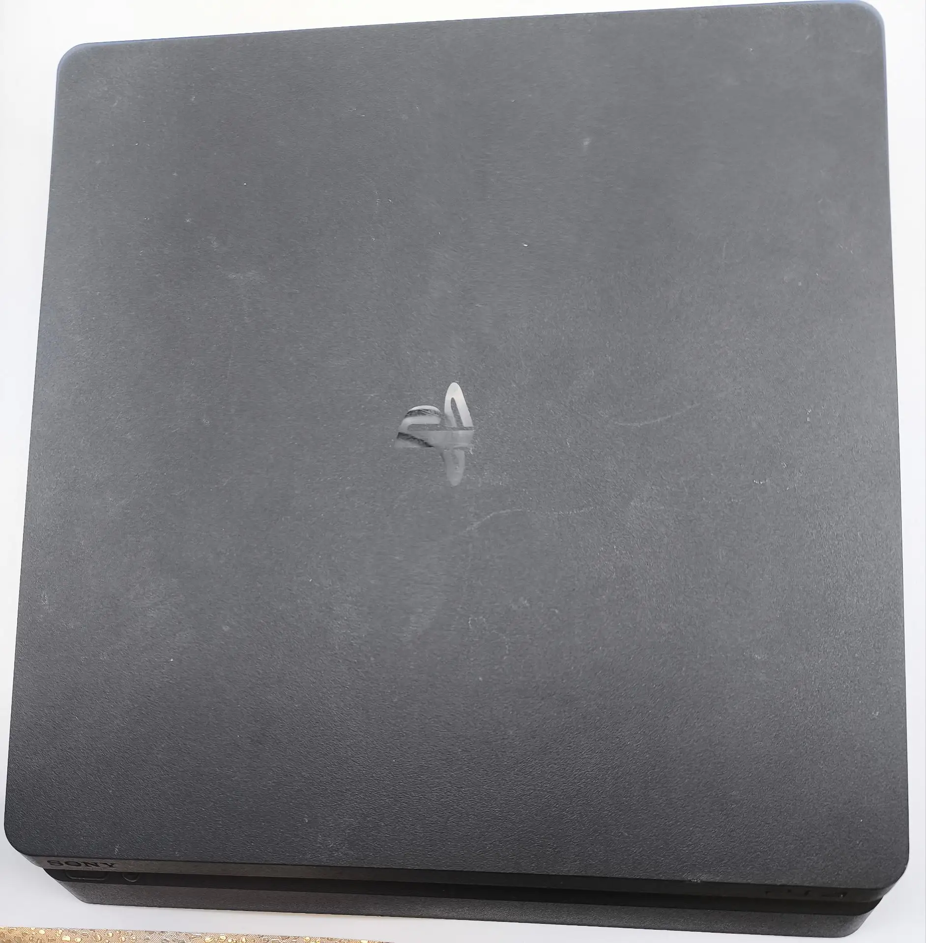 Игровая приставка Sony PlayStation 4 Slim 1Tb, чёрная-1
