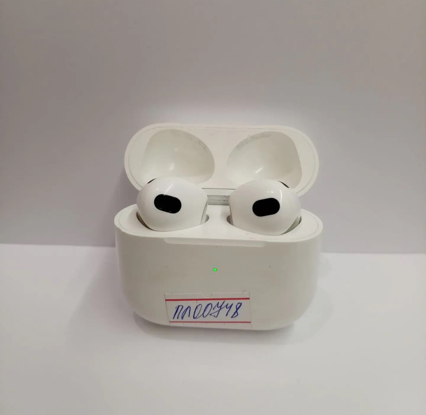Беспроводные наушники Apple AirPods 3 A2564, белые-1