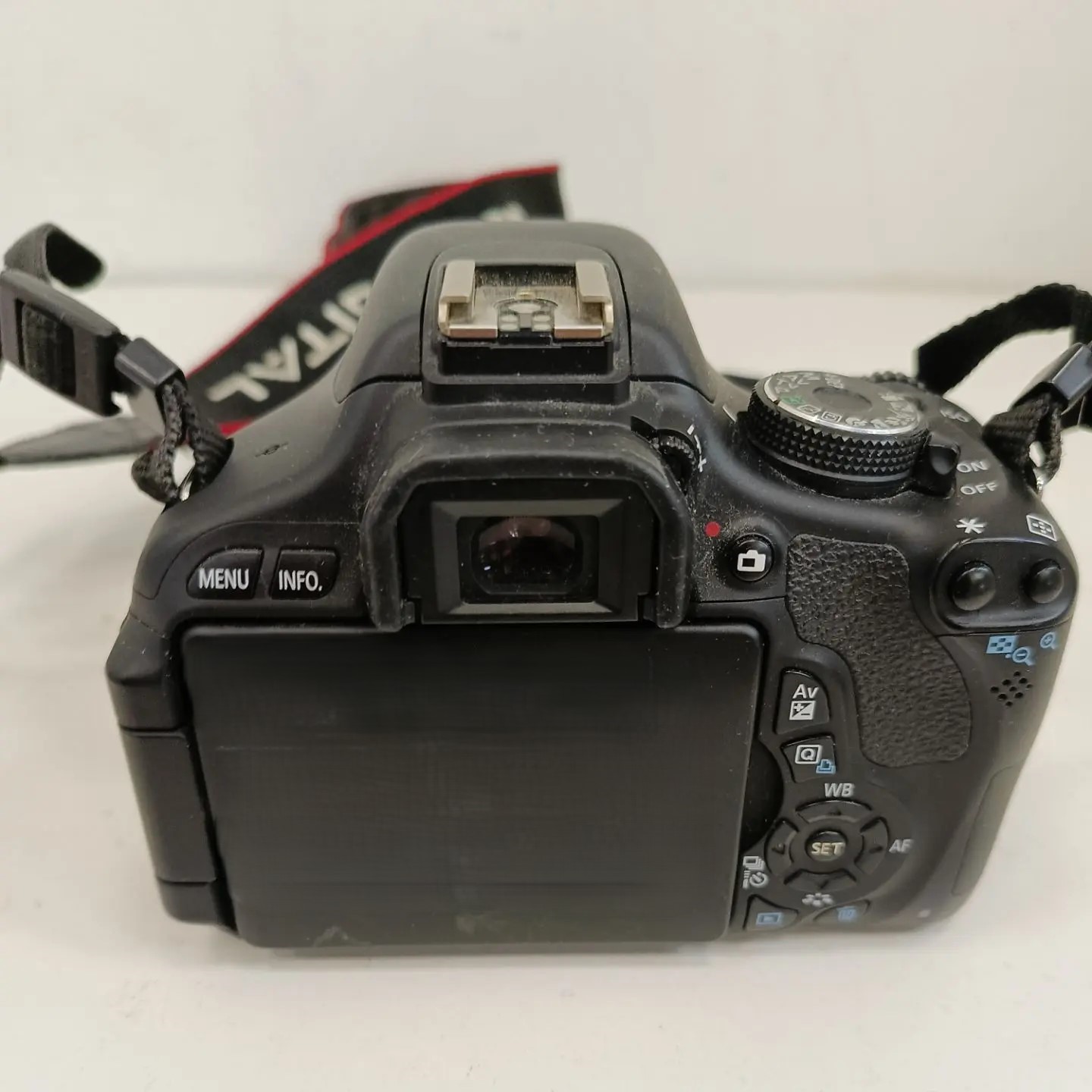 Фотоаппарат Canon EOS 600D с объективом EFS 18-135mm, чёрный