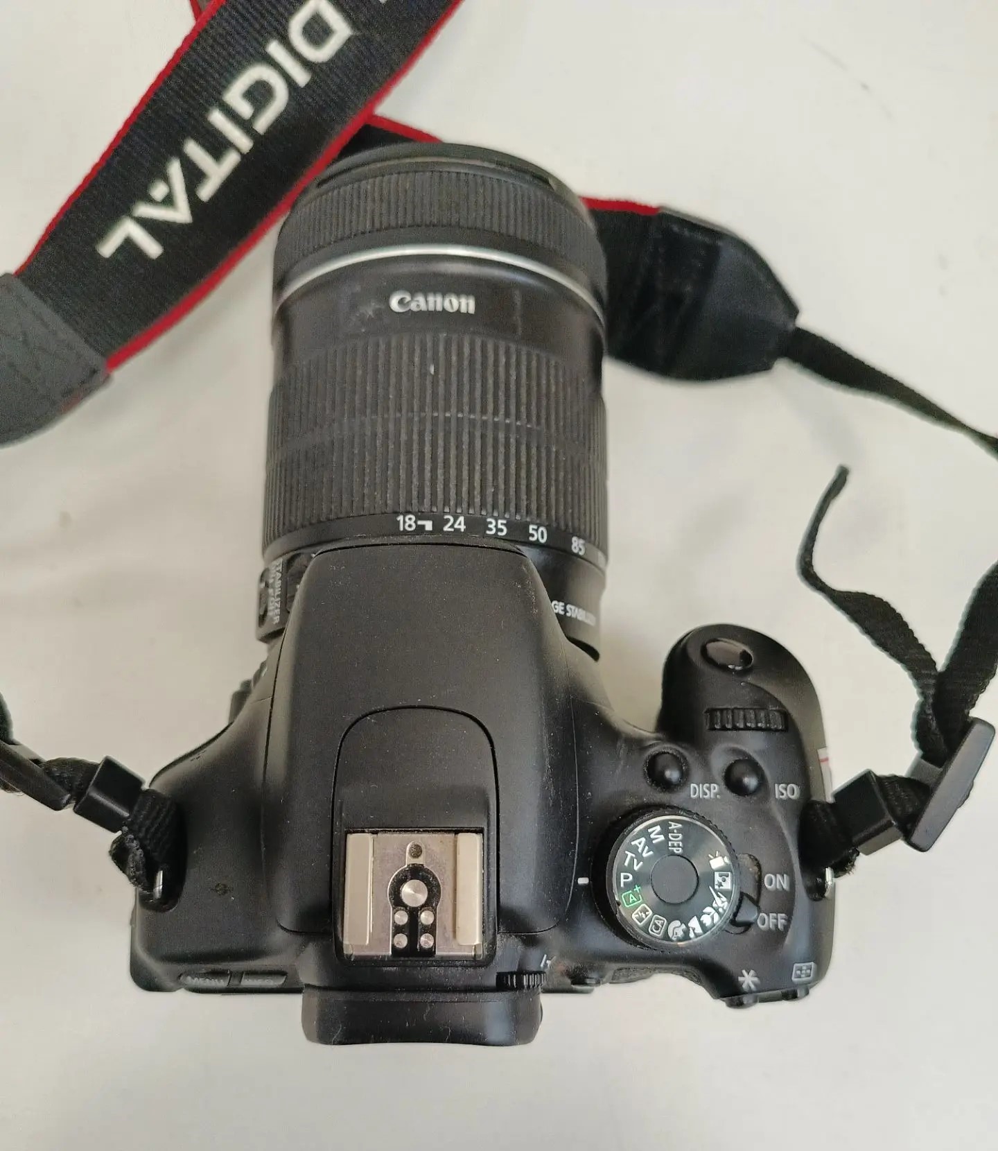 Фотоаппарат Canon EOS 600D с объективом EFS 18-135mm, чёрный