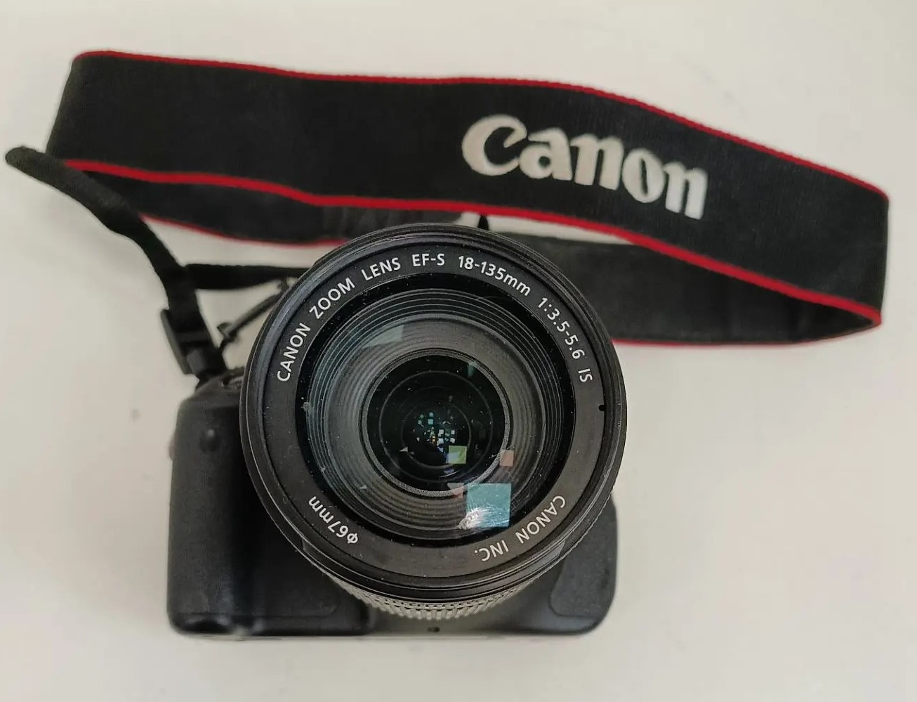 Фотоаппарат Canon EOS 600D с объективом EFS 18-135mm, чёрный