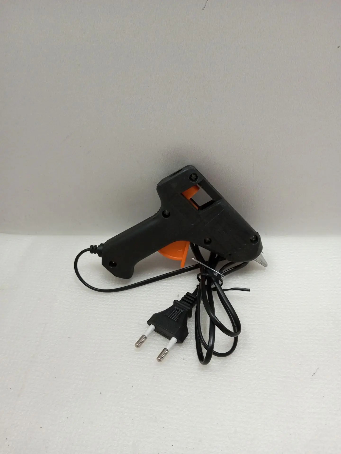 Пистолет клеевой Master Hand 20W-1