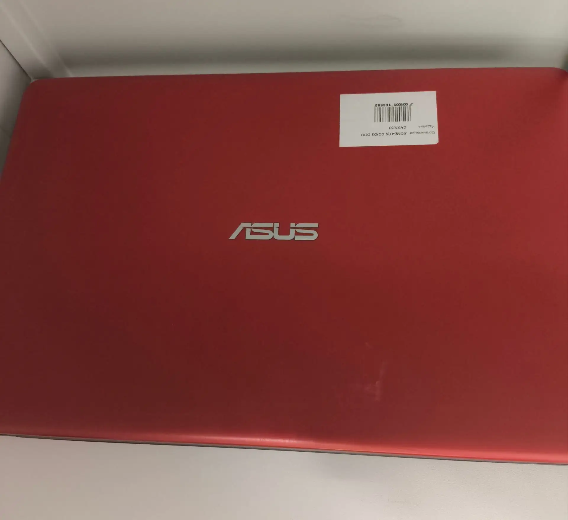 Ноутбук ASUS R541UV-DM1590T, 15, 6", Intel Core i3, 6 ГБ ОЗУ, 1 ТБ HDD, красный