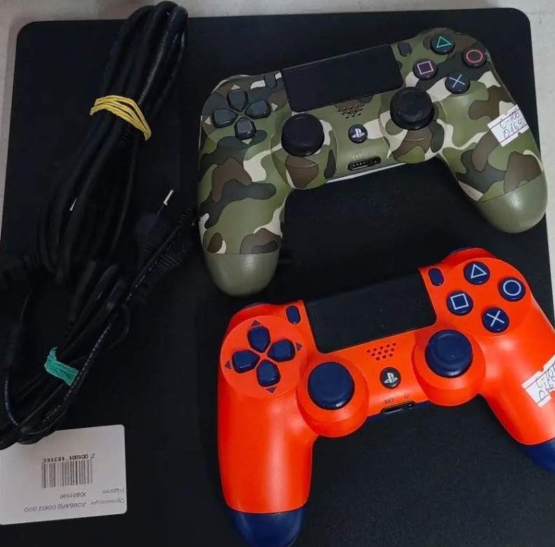 Игровая приставка Sony PlayStation 4 Slim 1Tb, чёрная-1
