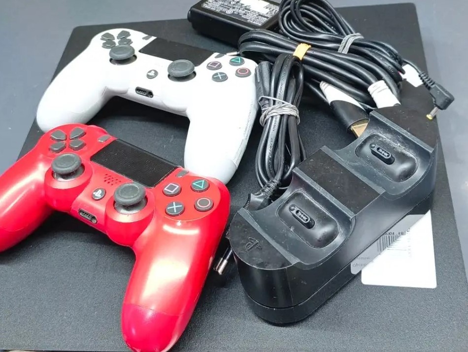 Игровая приставка Sony PlayStation 4 Pro 1Tb, черная