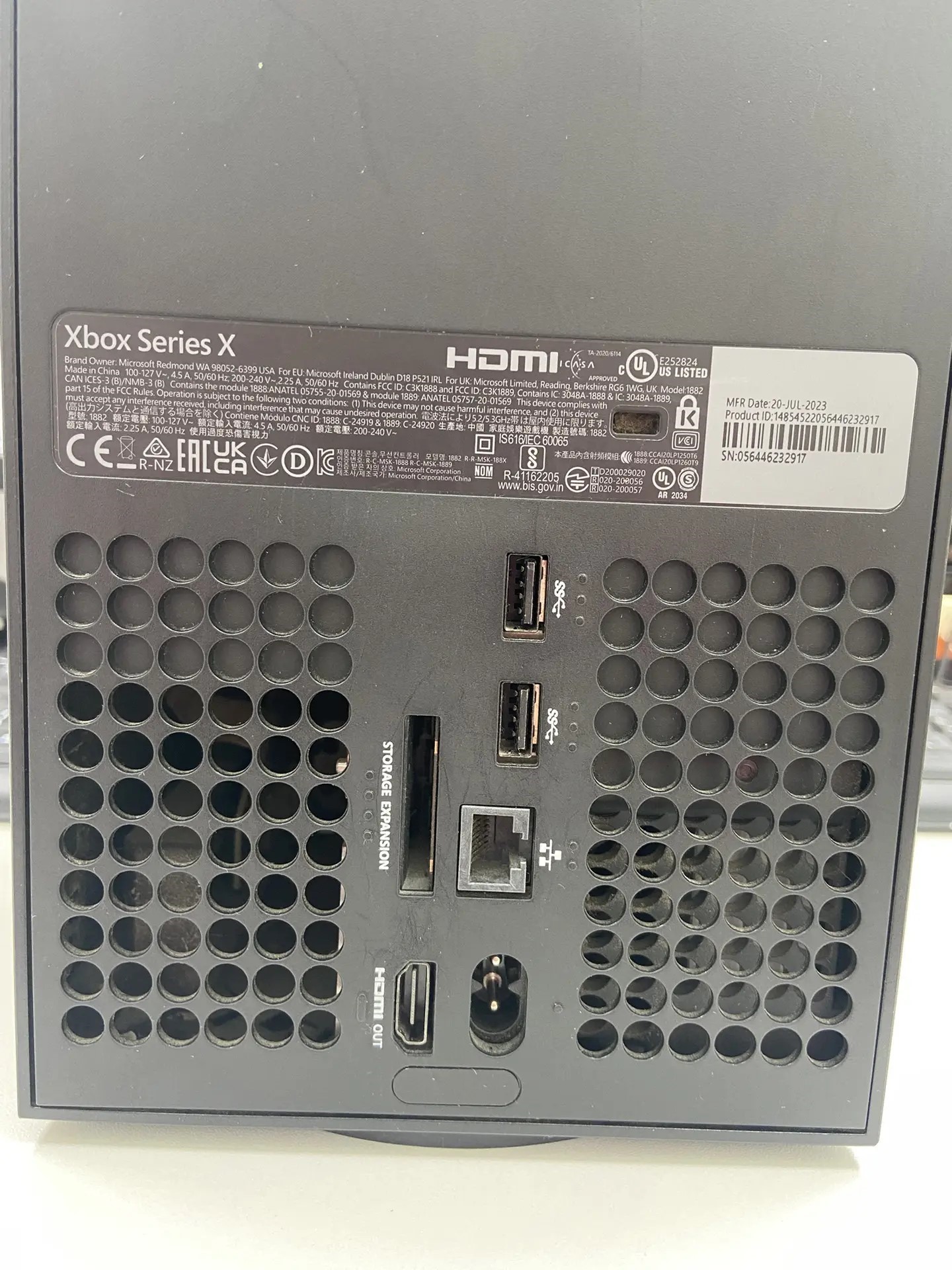 Игровая приставка Microsoft Xbox Series X 1Tb, черная-3