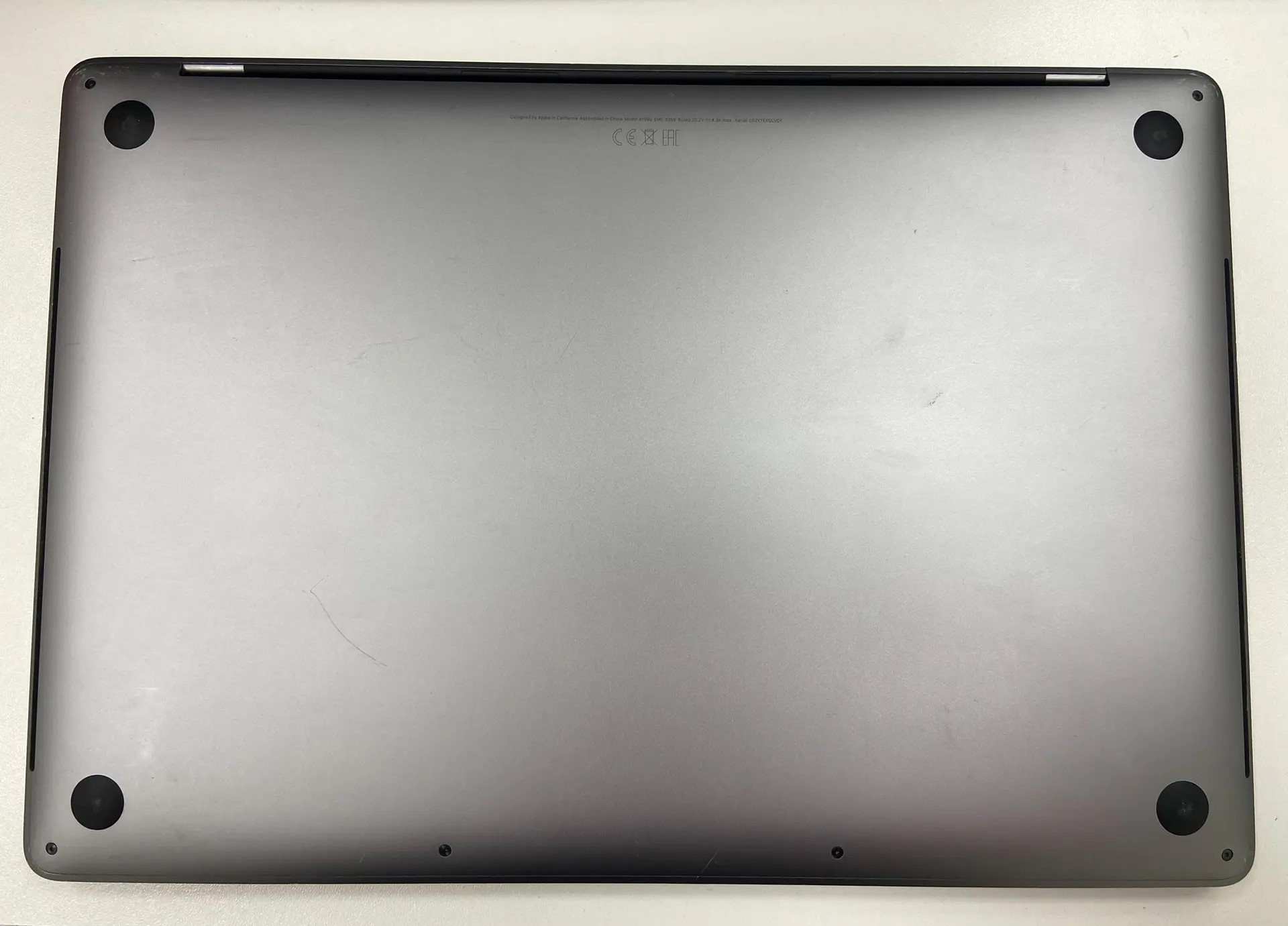 Ноутбук Apple MacBook Pro 15", 2019, Intel Core i7, 16/256 ГБ, Space Gray