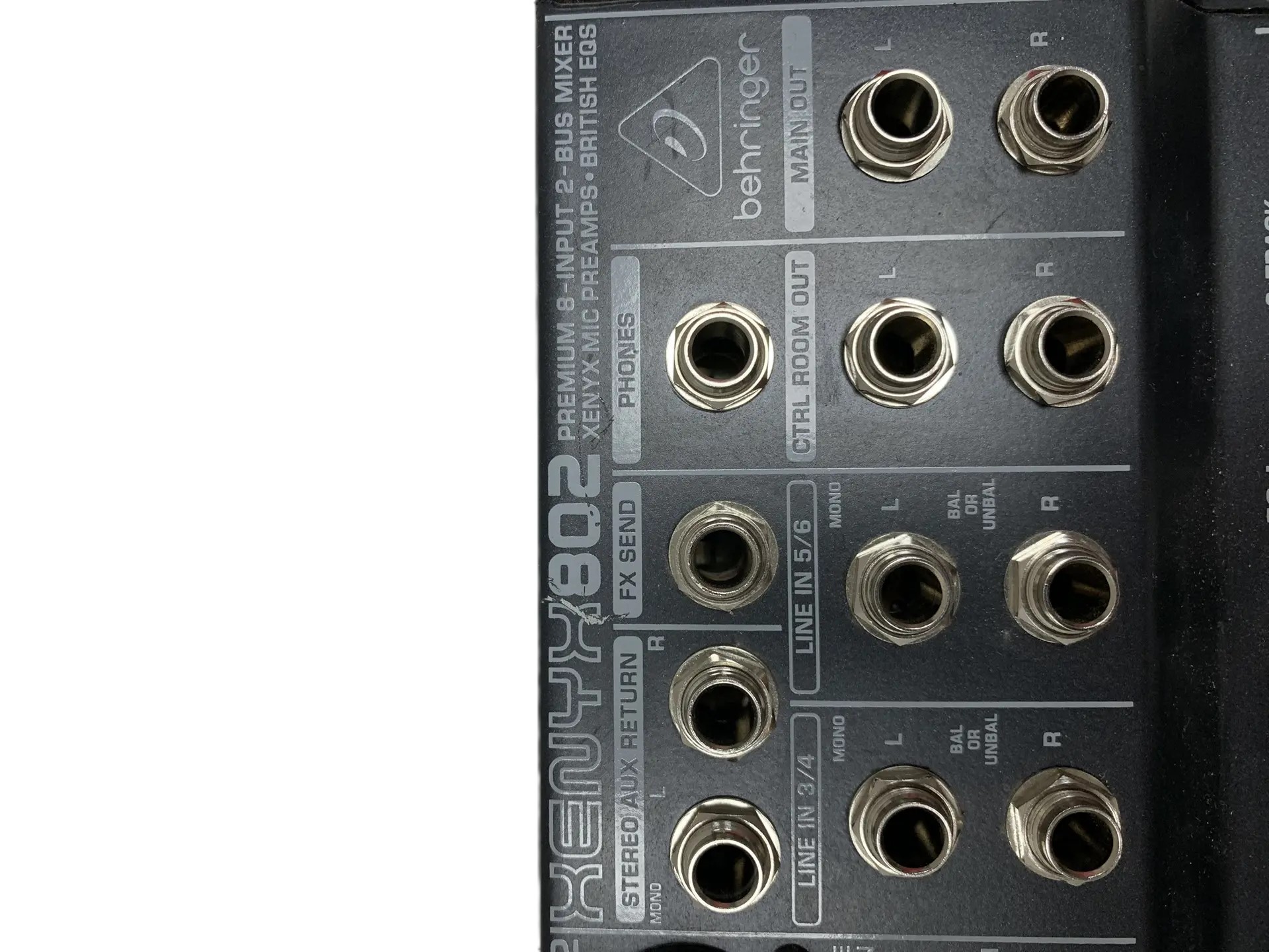 Микшерный пульт Behringer Xenyx 802