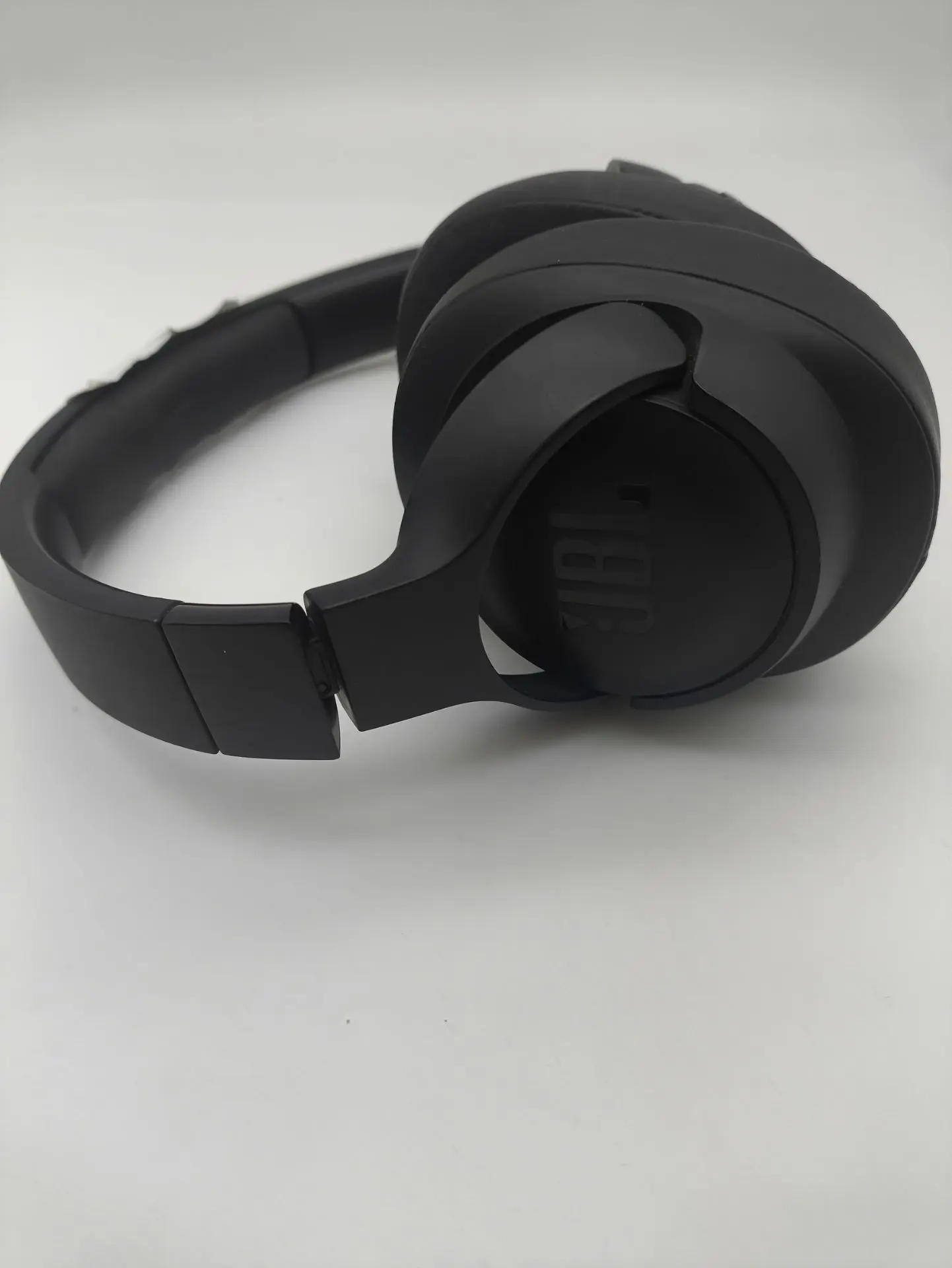 Беспроводные наушники JBL TUNE 720BT, чёрные
