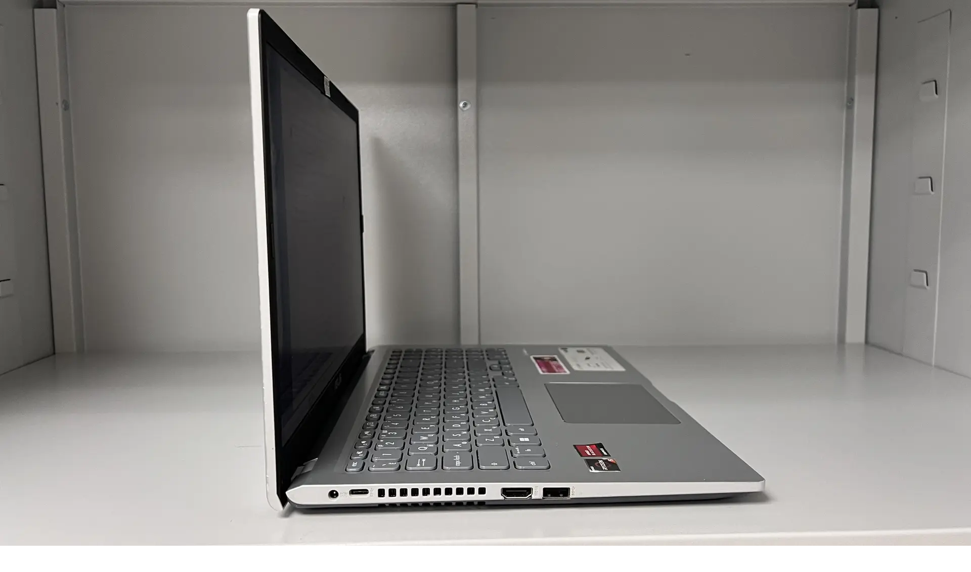 Ноутбук ASUS Desktop-Lien 49R