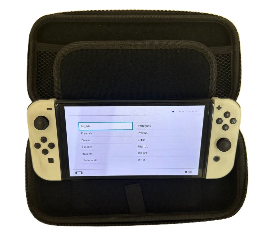 Игровая приставка Nintendo, комплект с чехлом.-1
