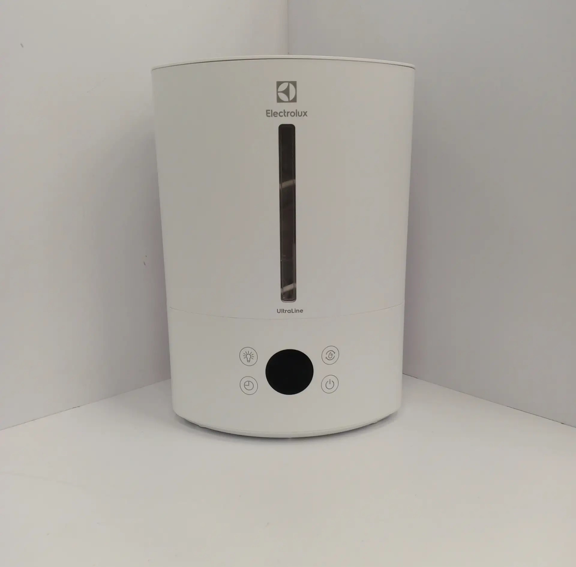 Увлажнитель воздуха Electrolux UltraLine EHU-6015D