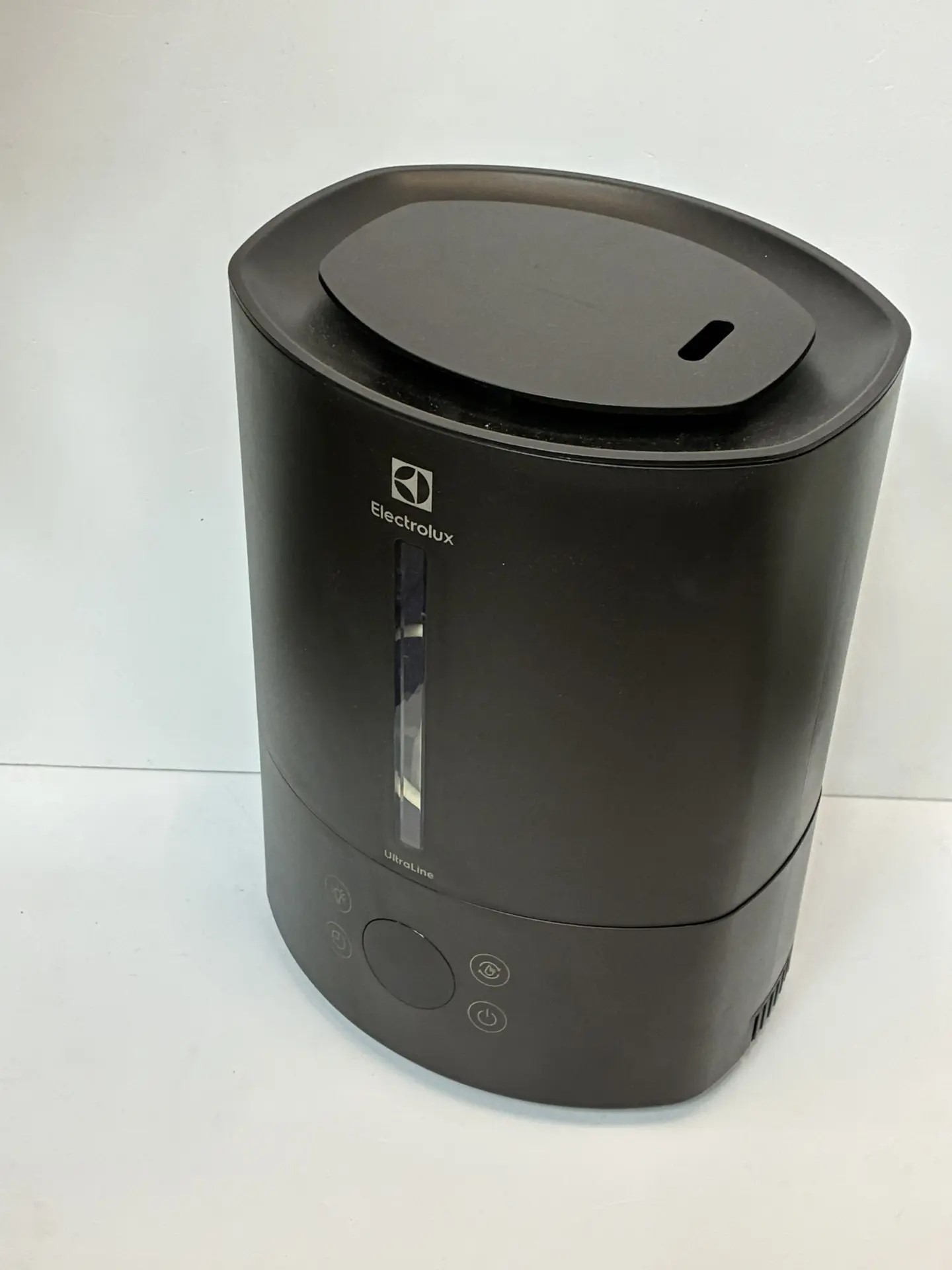 Увлажнитель воздуха Electrolux UltraLine EHU-6015D-1