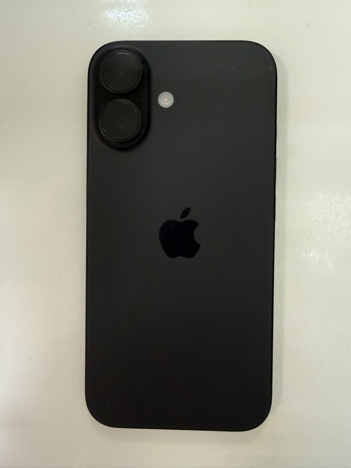 Смартфон Apple iPhone 16, 8/128 ГБ, чёрный