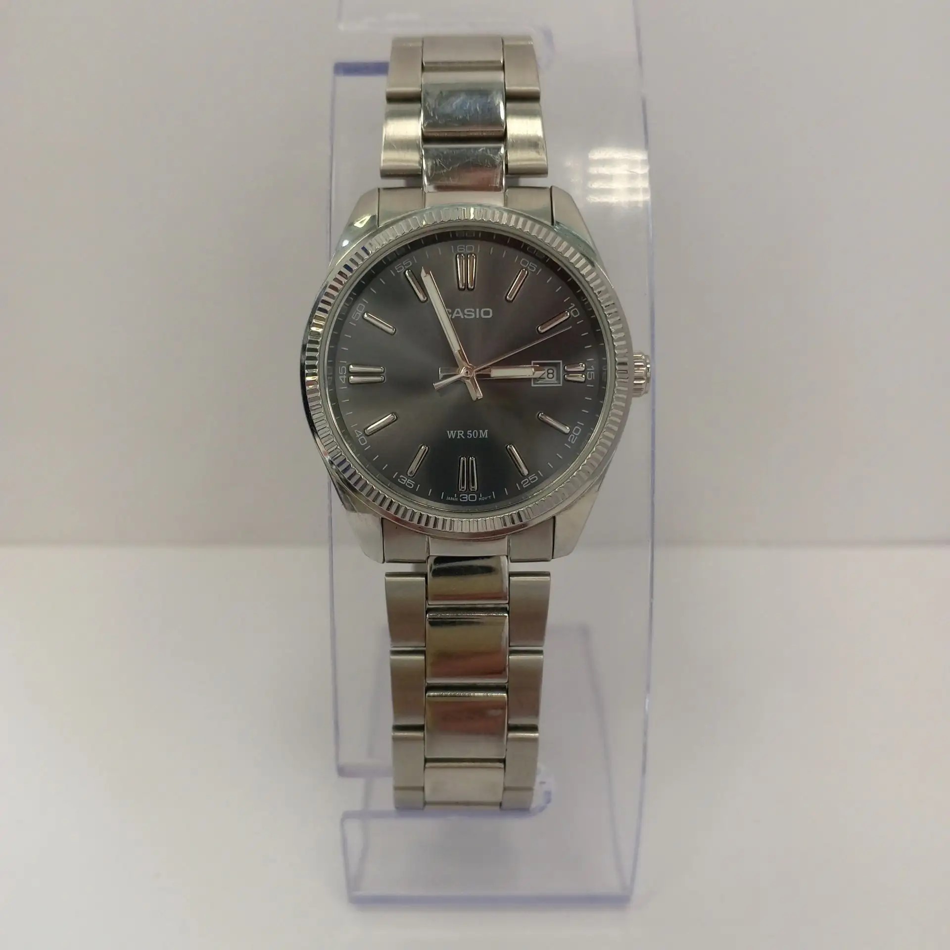 Часы Casio WR50m на металлическом браслете-1