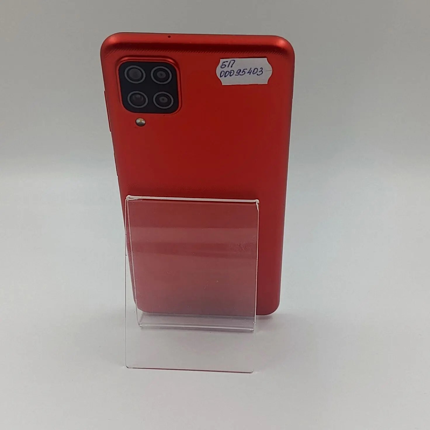 Samsung Galaxy A12 3/32 ГБ, цвет красный 354290372279165.Диагональ экрана 6, 5.Процессор MediaTek Hel