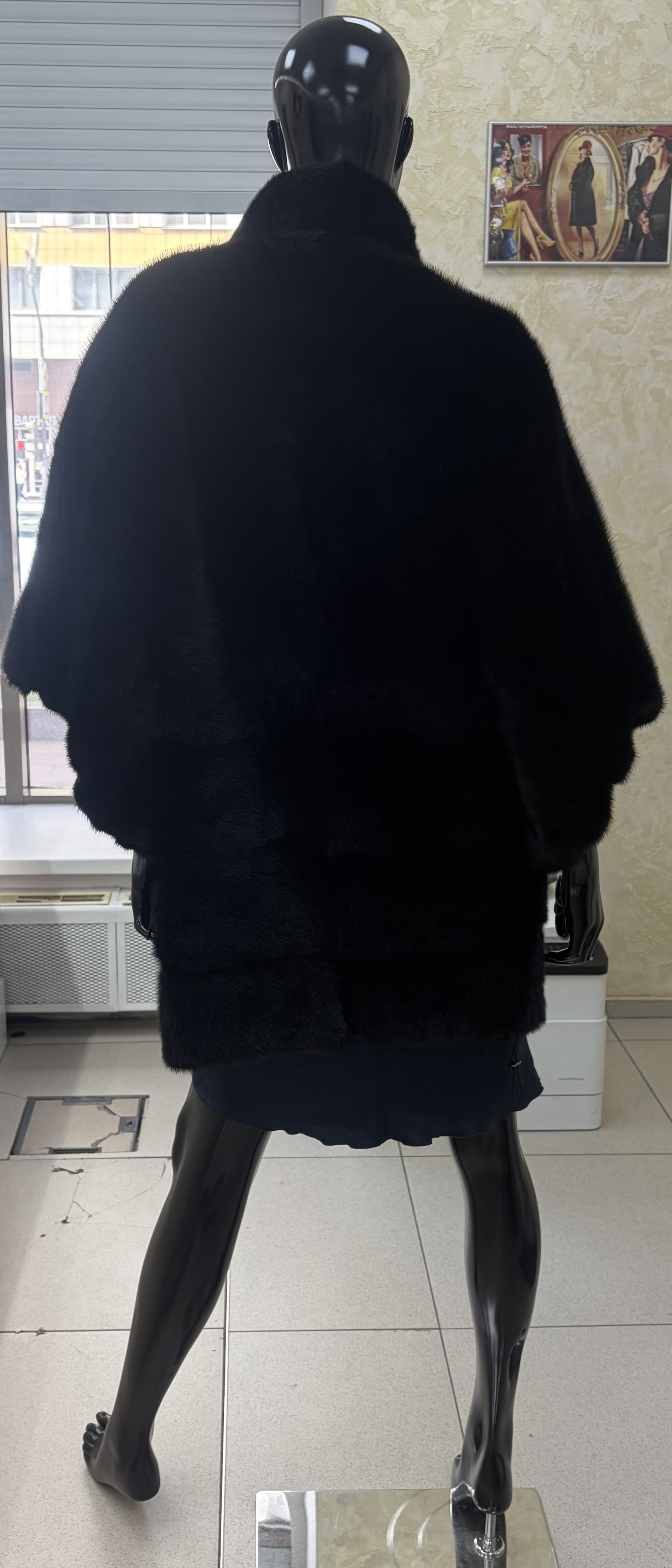 Женская шуба из норки, р. 58, дл. 85, чёрная