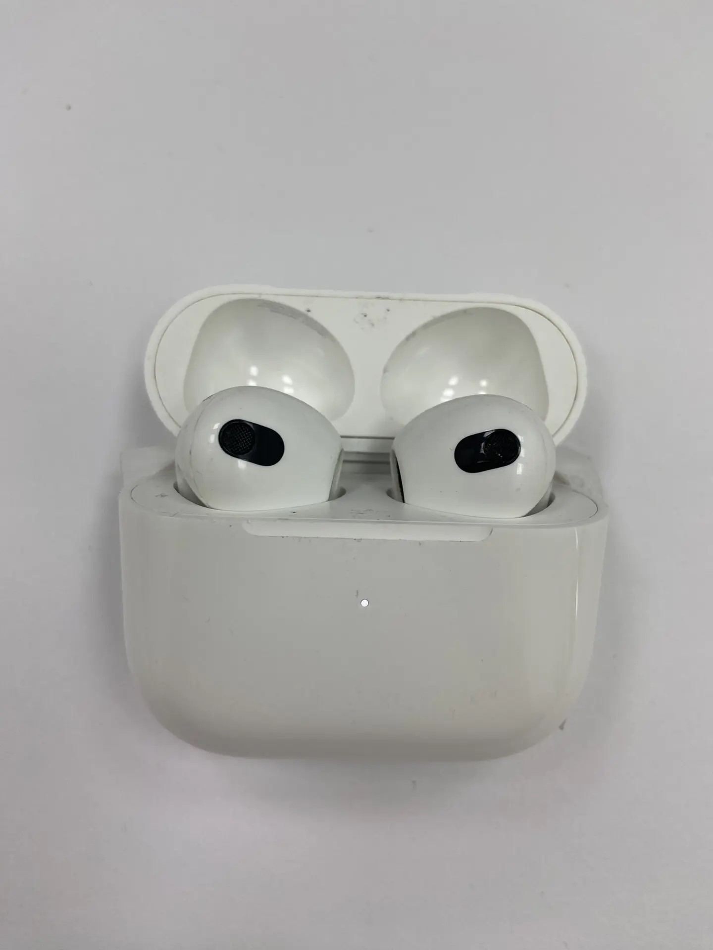 Беспроводные наушники Apple AirPods, белые-2