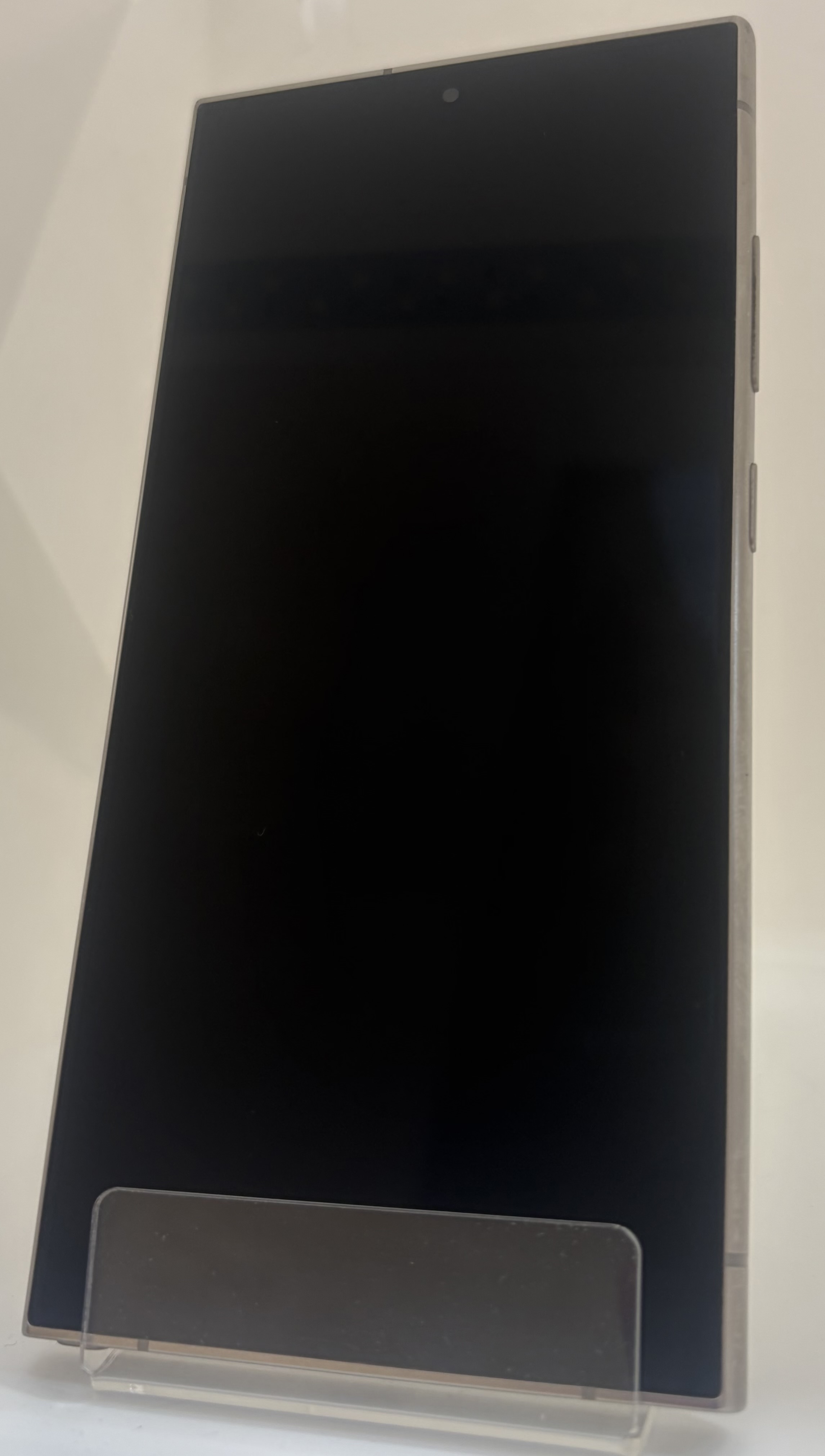 Смартфон Samsung Galaxy S24 Ultra, 12/256 ГБ-1
