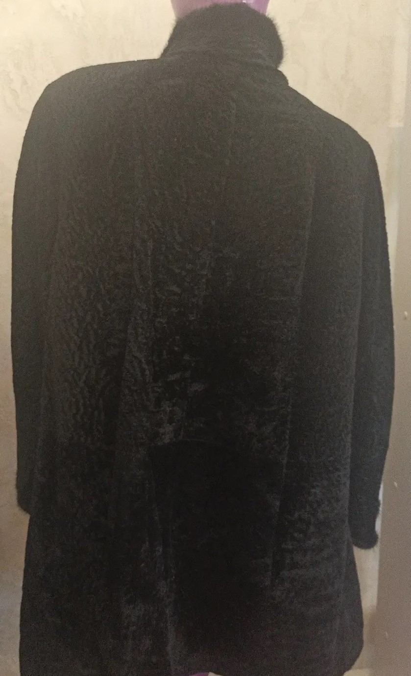 Шуба из каракуля Verossa, чёрная, 68 (7XL)-2