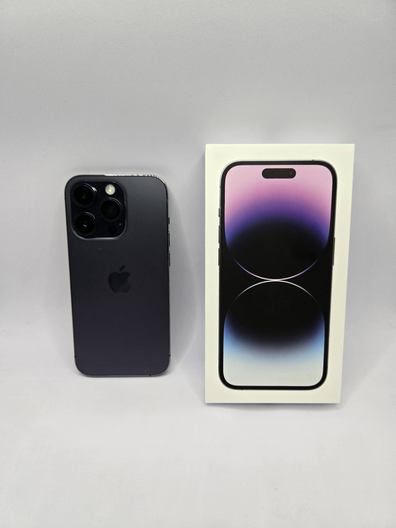 Смартфон Apple iPhone 14 Pro, 6/256 ГБ, чёрный-1