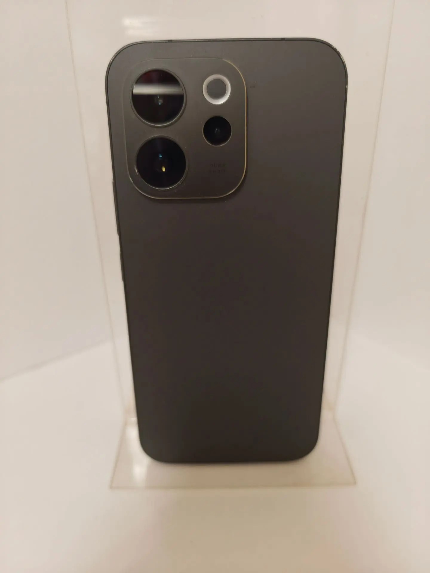 Смартфон Vivo V70, 8/256 ГБ-2
